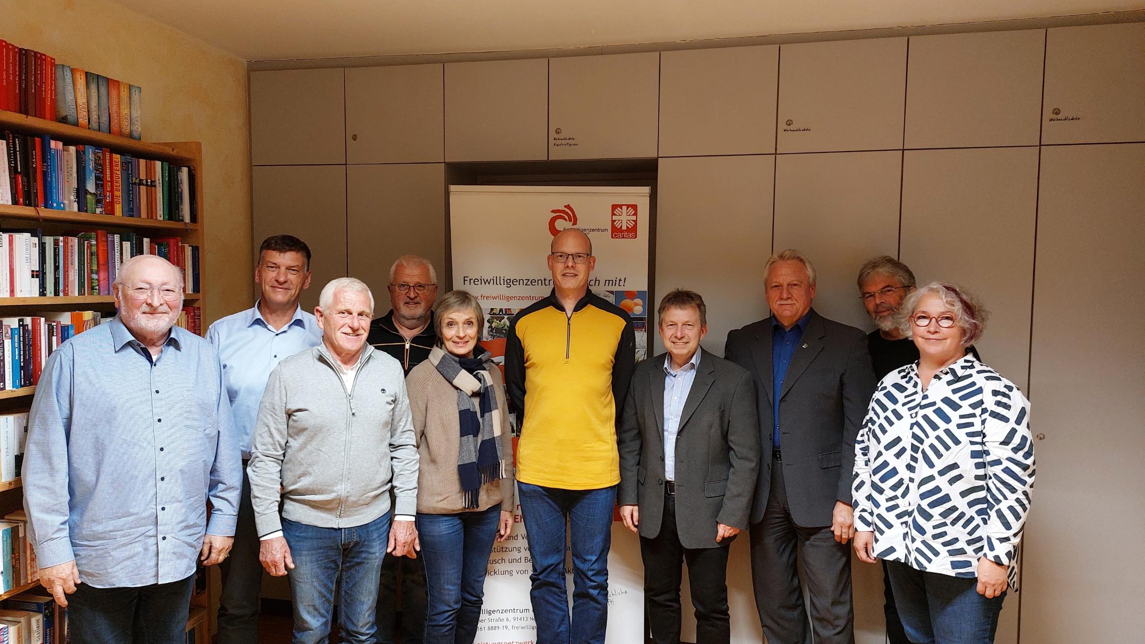 (v.l.n.r.) Hans-Jochen Teufel (ehemaliger zweiter Vorsitzender), Andreas Schilling, Michael Scheder, Manfred Weidhaußer, Bettina von Grafenstein, Christian Wüstling, Stefan Schuster, Klaus Meier, Eugen Winter, Gabriele Weidhaußer